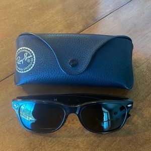 Ray-Ban New Wayfarer Sunglasses RB2132